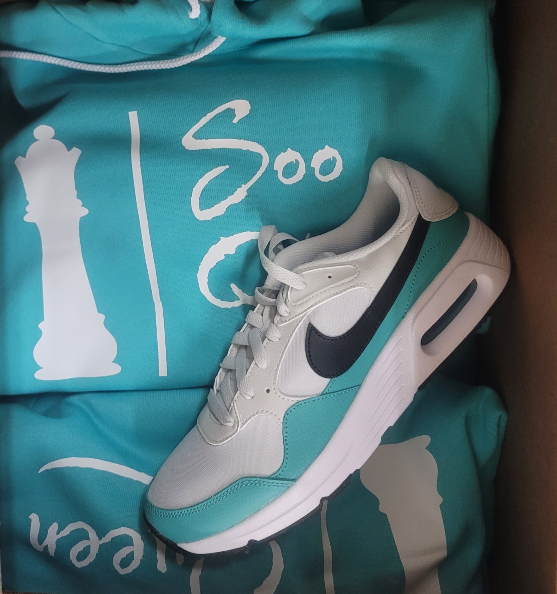 TEAL/WHITE SOO QUEEN HOODIES